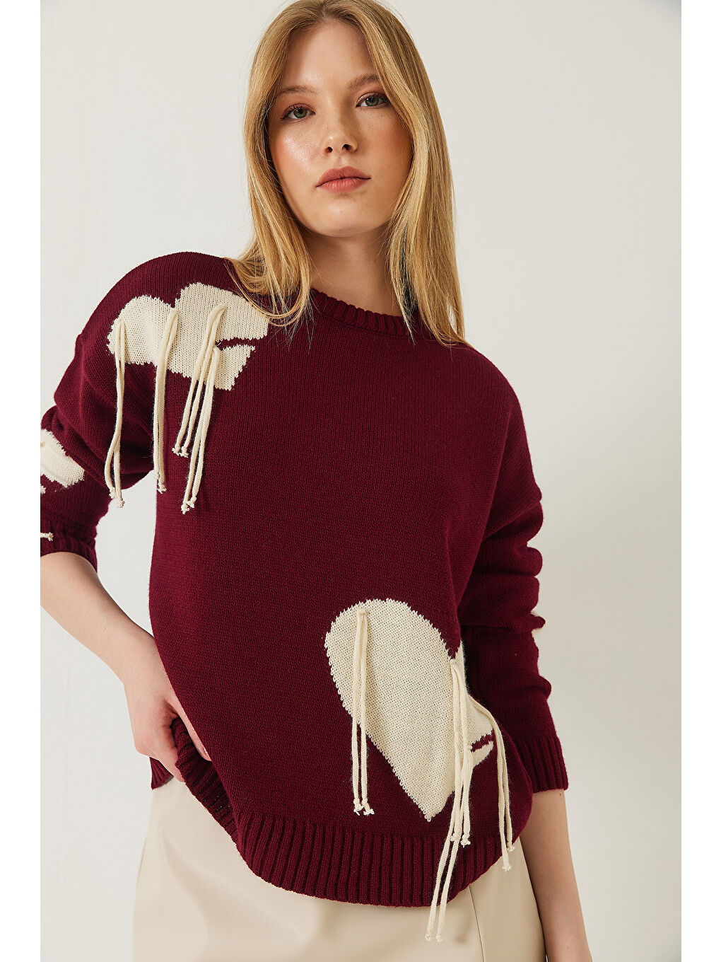 Haki Kadın Kalpli Saçaklı Triko Kazak-3