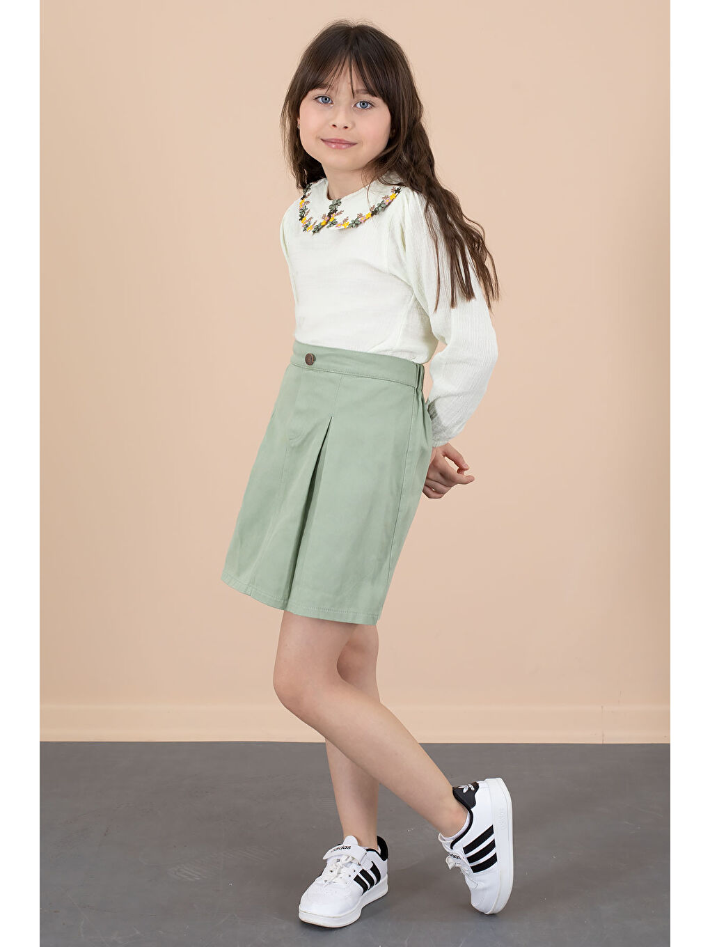 Yeşil Yakası Çiçek Nakışlı Müslin Gömlekli Etekli Kız Çocuk 2li Takım 20672-3