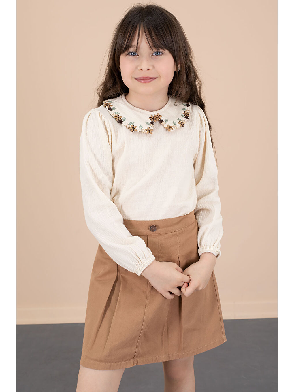 Kahverengi Kahve Yakası Çiçek Nakışlı Müslin Gömlekli Etekli Kız Çocuk 2li Takım 20674-4