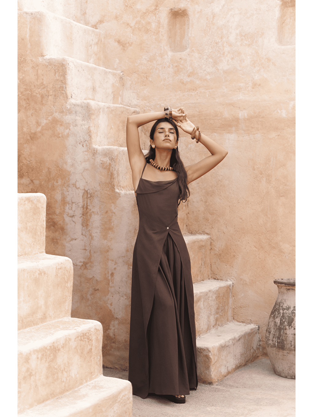 Kahverengi Blantyre Askılı Uzun Kahve Keten Elbise-1