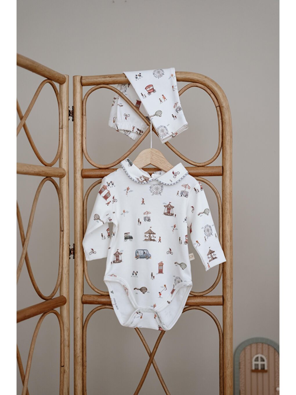 Beyaz Puffy Sleep Lunapark Serisi Body Tayt Takım-1