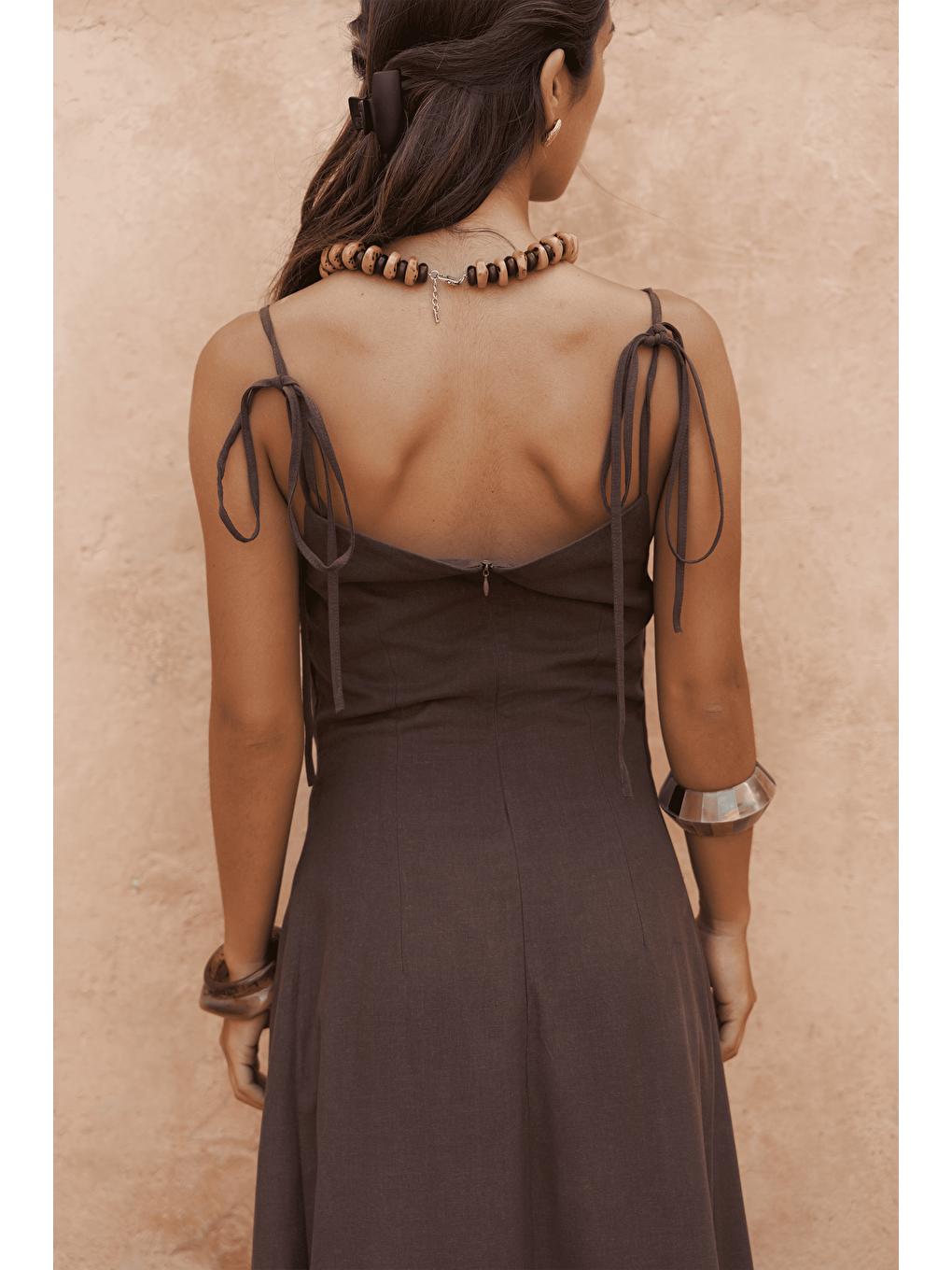 Kahverengi Blantyre Askılı Uzun Kahve Keten Elbise-7