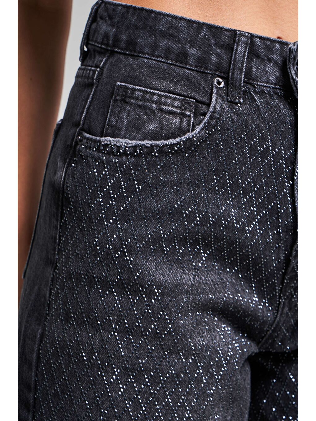 Gri Kadın  T 2S5 1 Parlak Taşlı Mom Fit Midi Boy Tasarım  %100 Pamuk Denim Şort-1