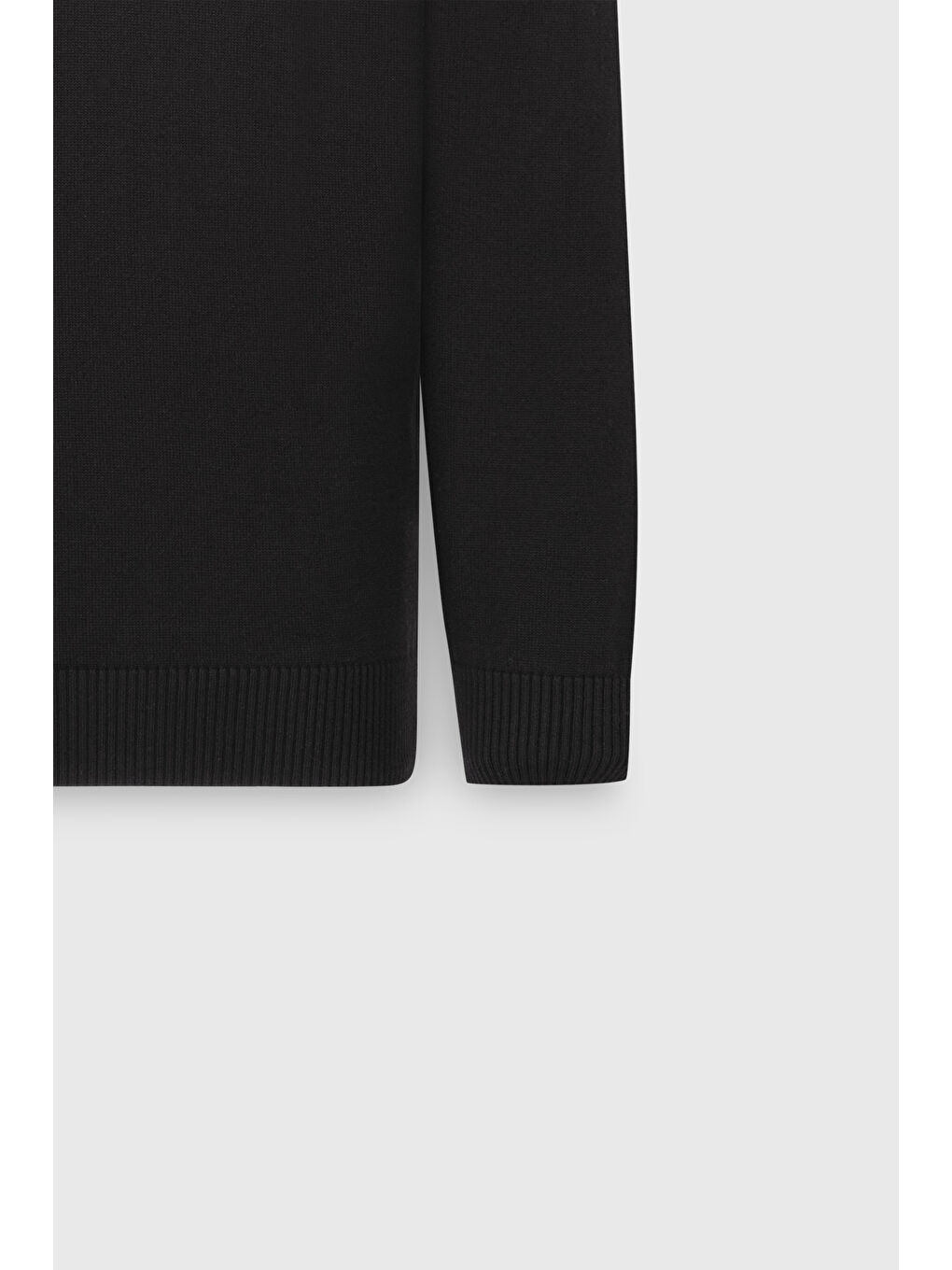 Erkek Siyah %100 Pamuk Standart Fit Normal Kesim Yarım Balıkçı Yaka Baskılı Triko Kazak-2