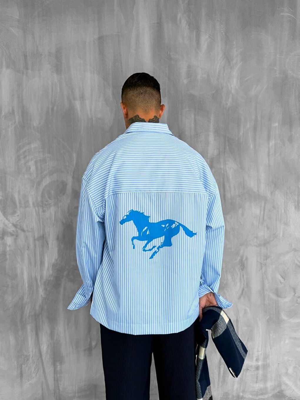 Erkek Oversize Baskılı Uzun Kollu Gömlek Mavi-1