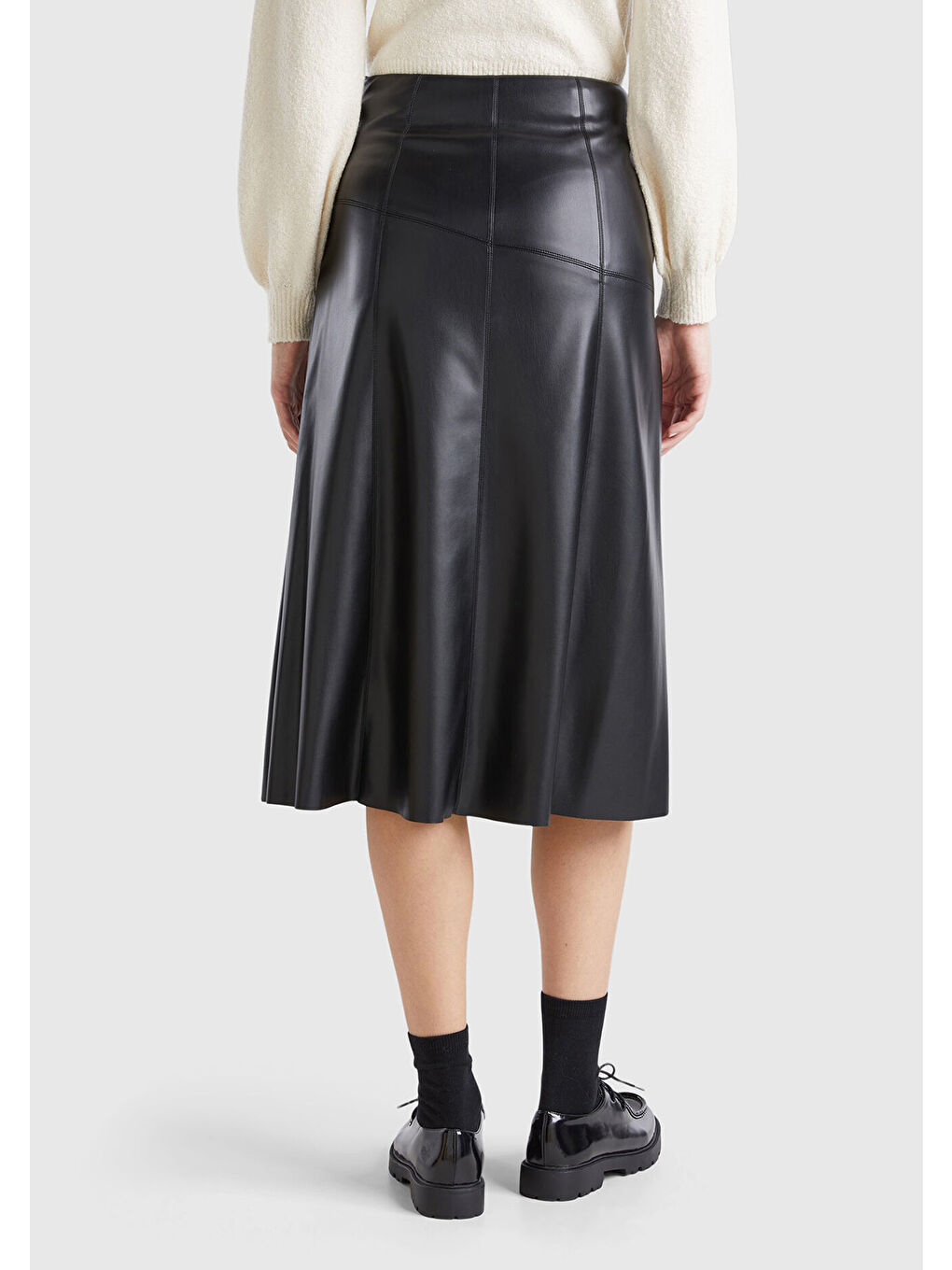 Kadın Siyah Dikiş Detaylı Görünmez Fermuarlı Hafif Kloş Midi Etek-2