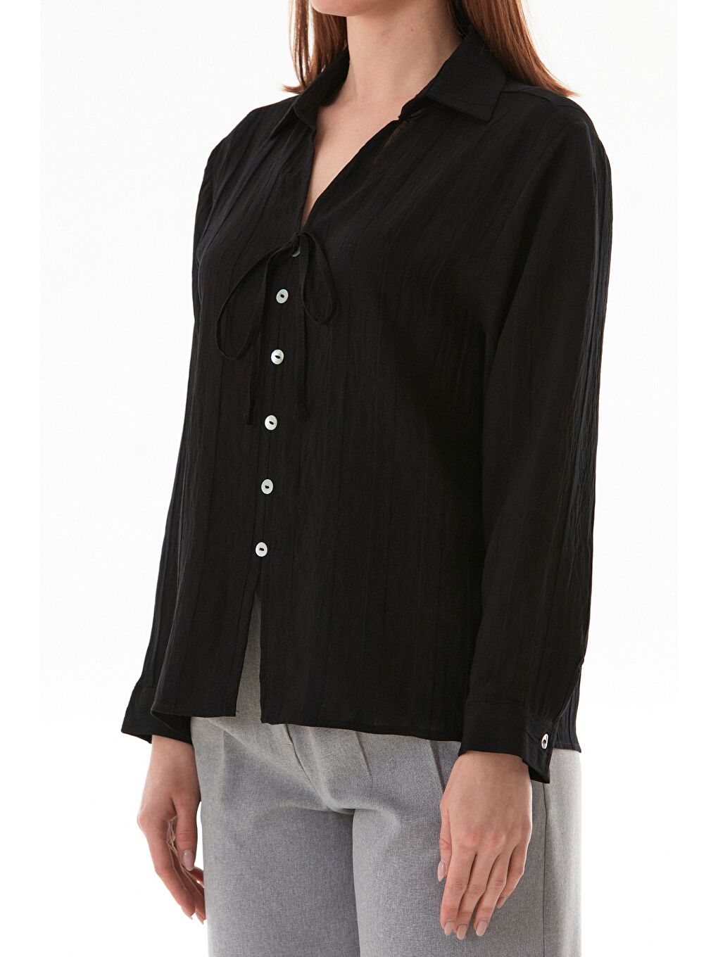 Siyah Önü Bağlamalı Düğmeli Salaş Gömlek-4