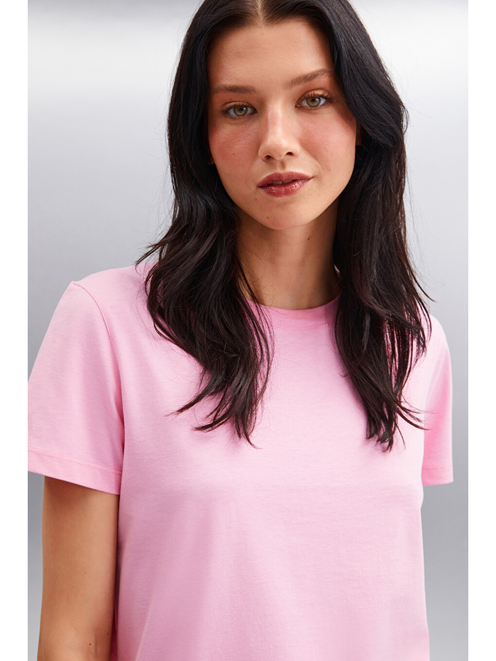 Pembe Samantha Kadın %100 Organik Pamuklu Comfort Fit Arkası Uzun Basic Örme PEMBE T-Shirt-4