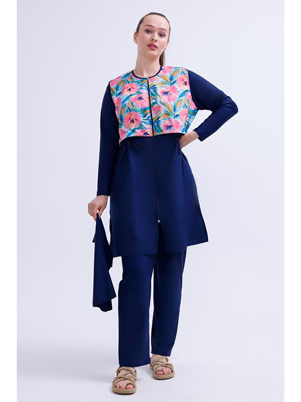 Büyük Beden Tam Kapalı Tesettür Mayo 2516 Gizem Bahçe Lacivert