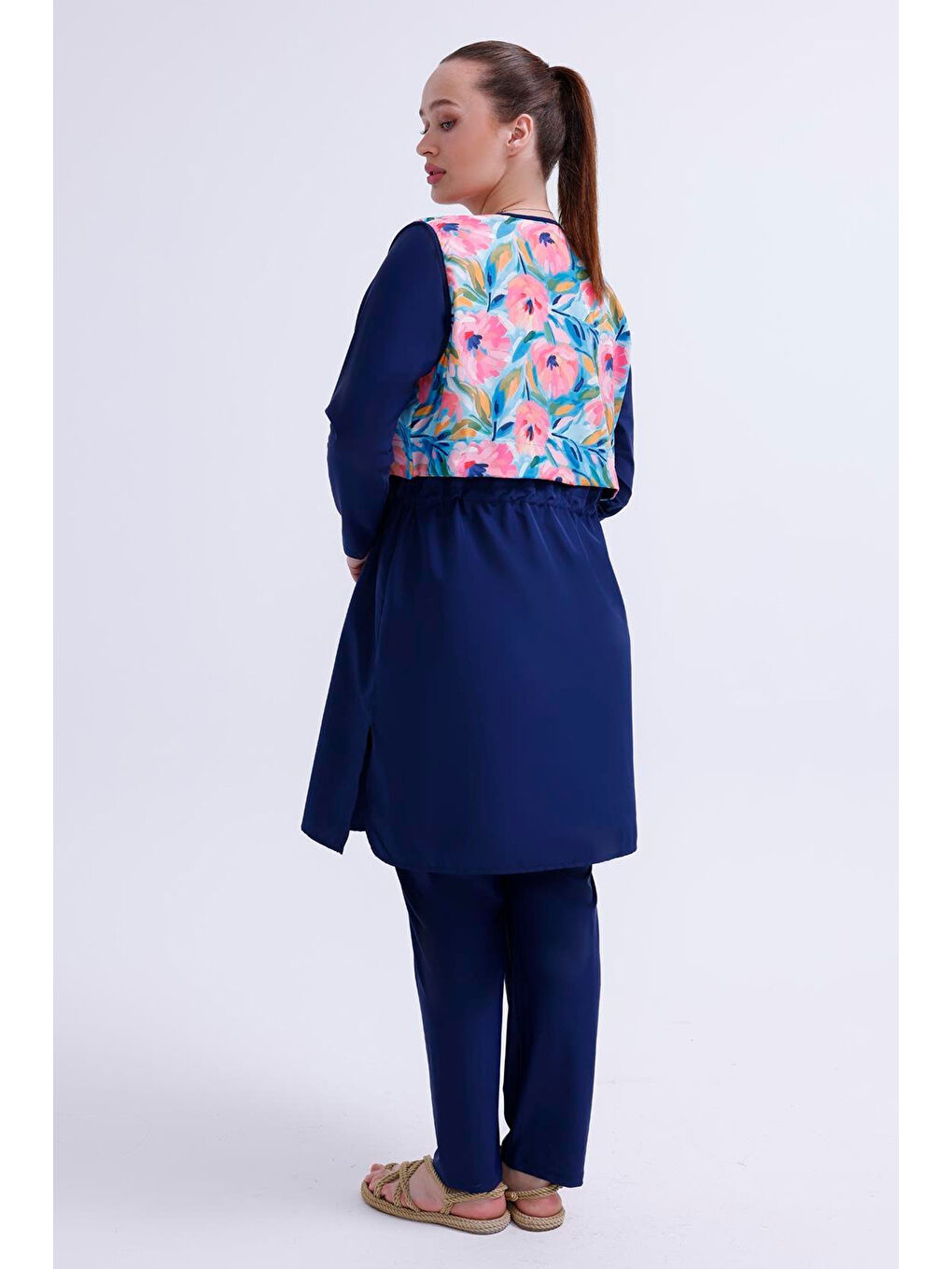 Büyük Beden Tam Kapalı Tesettür Mayo 2516 Gizem Bahçe Lacivert-1
