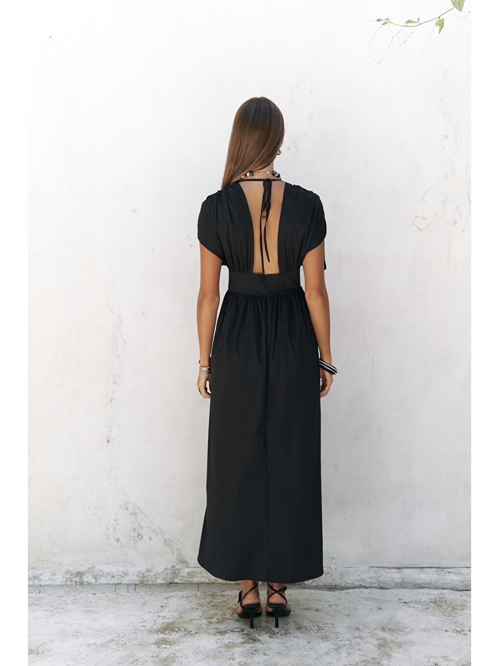 Manarola Büzgü Detay Siyah Uzun Elbise-4