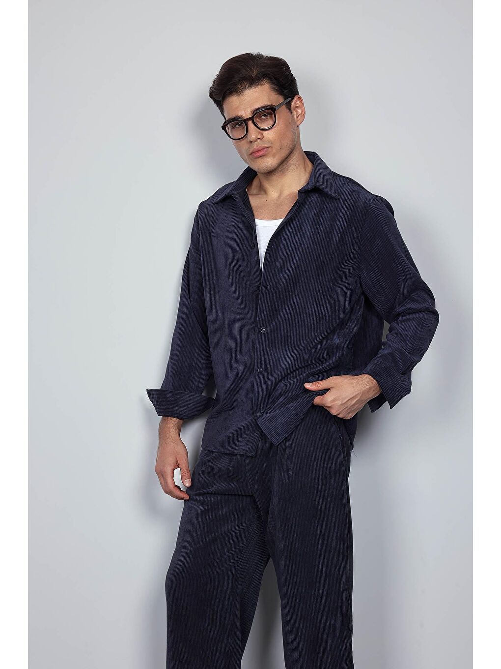 Erkek Oversize Kadife Dokulu Uzun Kollu Gömlek Lacivert-1