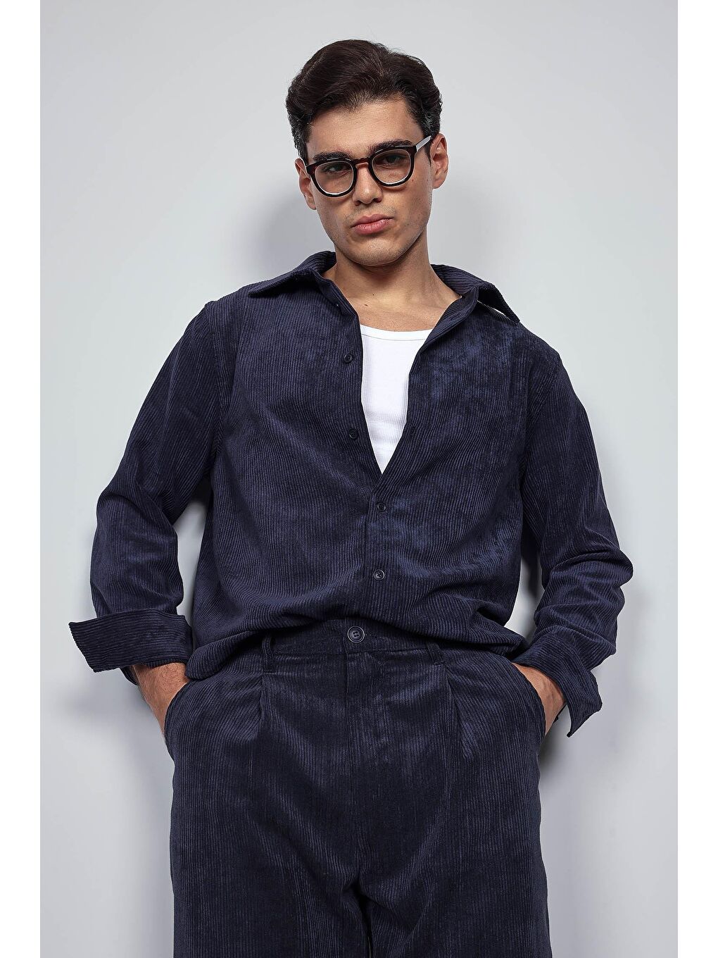 Erkek Oversize Kadife Dokulu Uzun Kollu Gömlek Lacivert-3