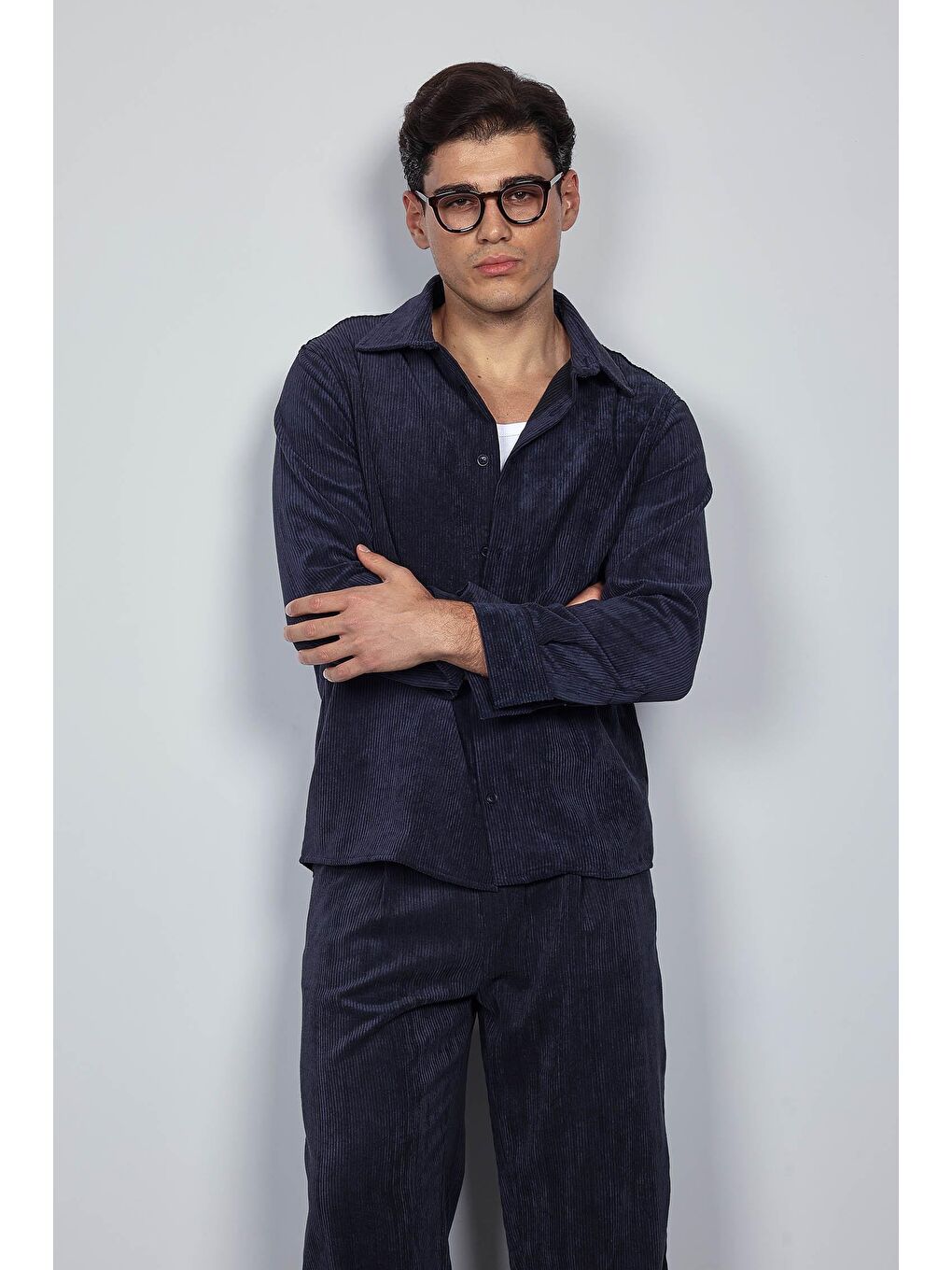 Erkek Oversize Kadife Dokulu Uzun Kollu Gömlek Lacivert-5