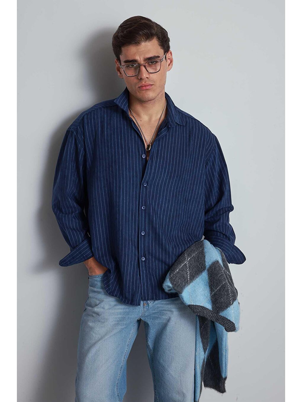 Erkek Oversize Çizgili Uzun Kollu Gömlek Lacivert-1
