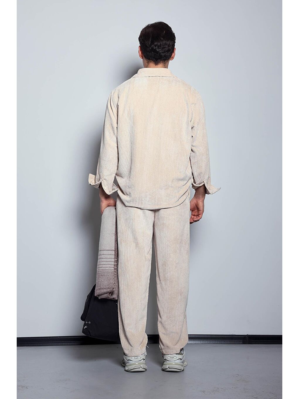 Bej Erkek Oversize Kadife Dokulu Uzun Kollu Gömlek Taş Rengi-6