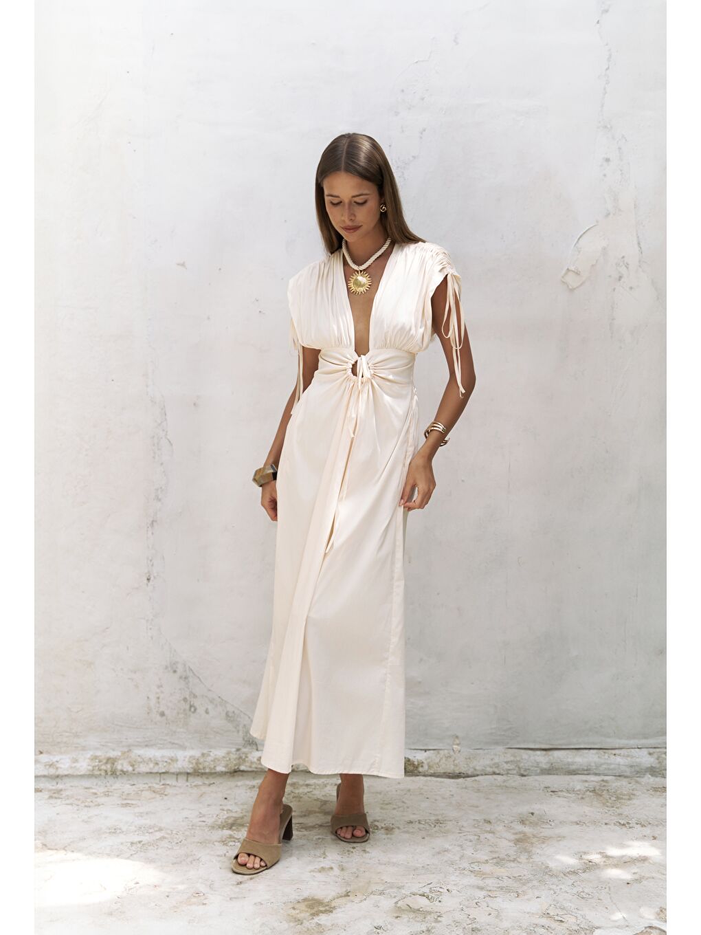 Manarola Büzgü Detay Bej Uzun Elbise-1