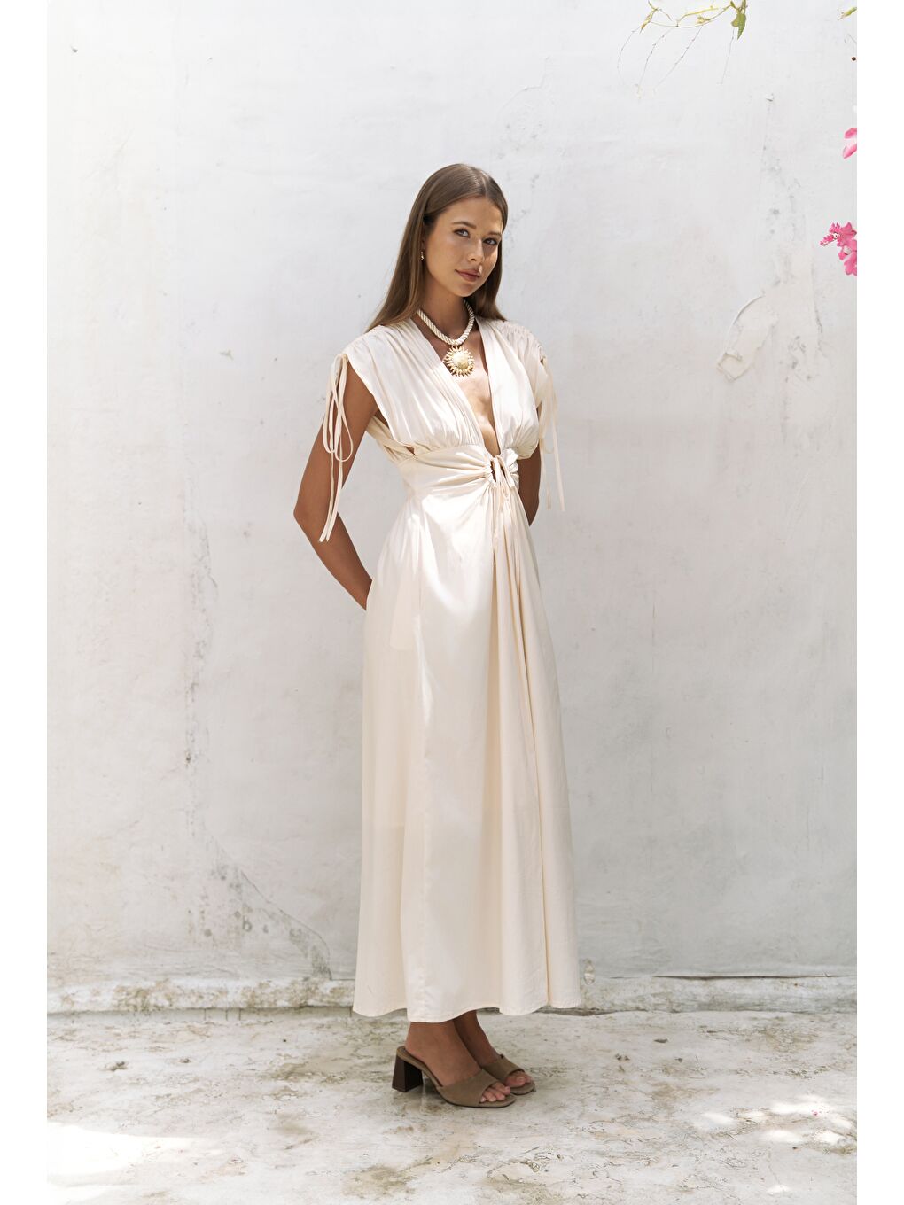 Manarola Büzgü Detay Bej Uzun Elbise-4