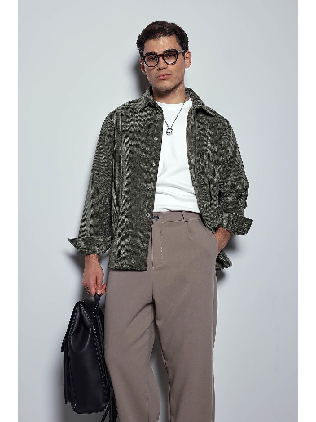 Erkek Oversize Kadife Dokulu Uzun Kollu Gömlek Haki Yeşil-5