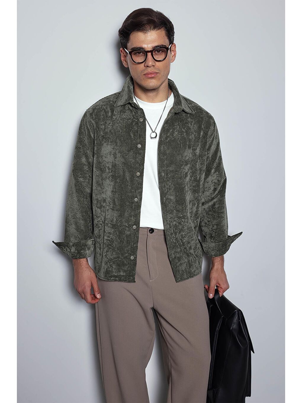 Erkek Oversize Kadife Dokulu Uzun Kollu Gömlek Haki Yeşil-6
