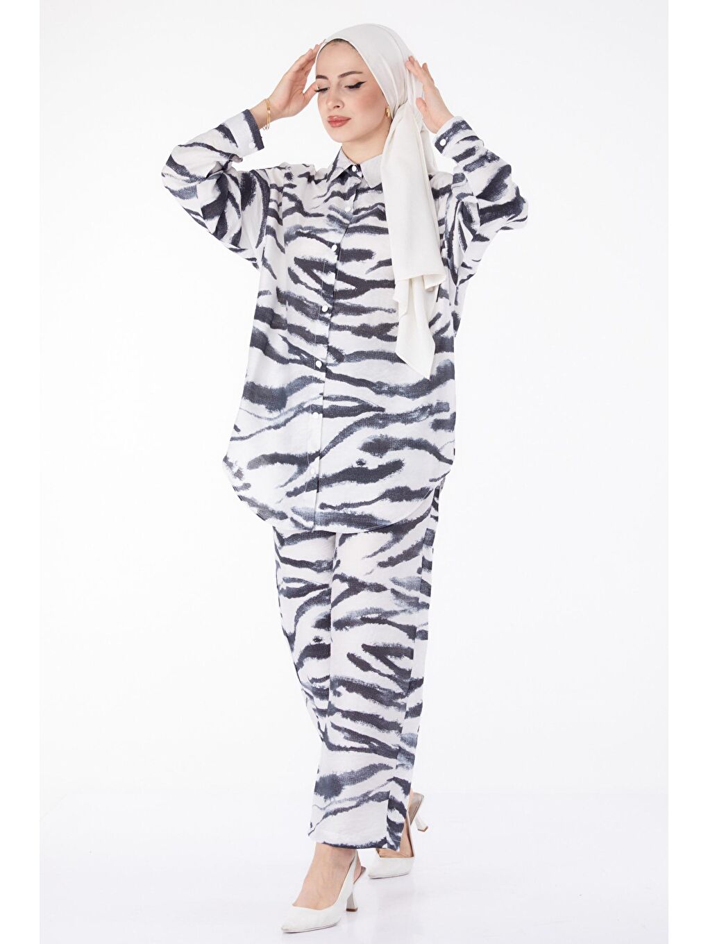 Gömlek Yaka Kadın Siyah Zebra Desenli İkili Takım - 25494