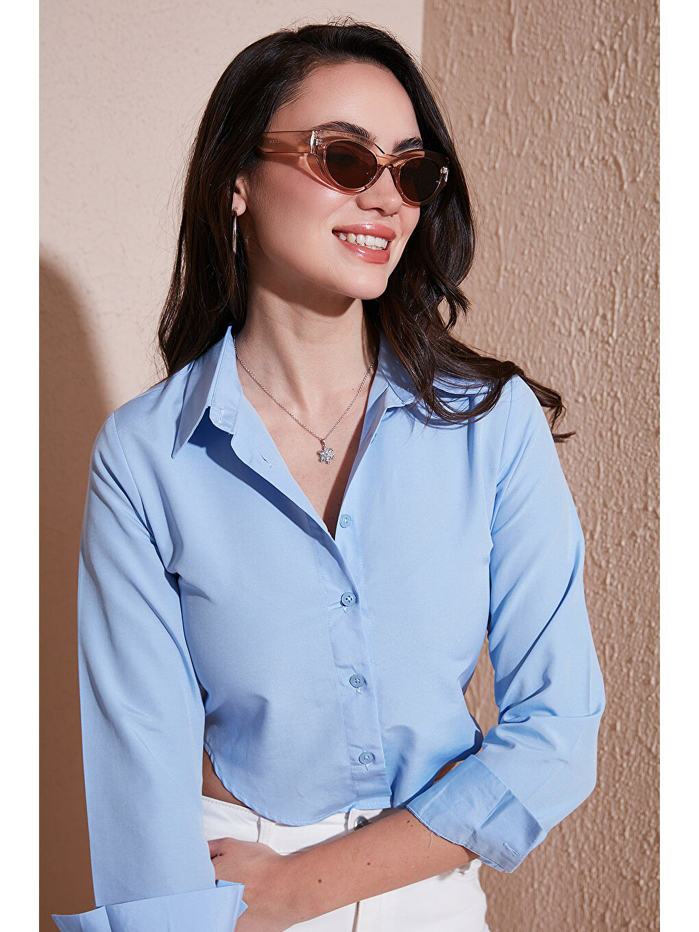 Mavi Pamuk Karışımlı Slim Fit Uzun Kollu Crop Gömlek 6777336-1