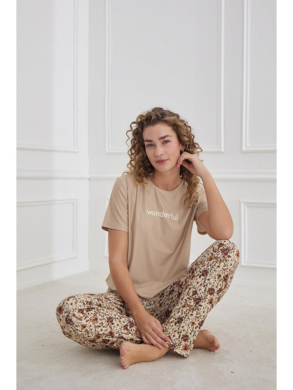 Kadın Desenli Bisiklet Yaka Kısa Kollu Pijama Takım | Kahverengi 30102-1173-2