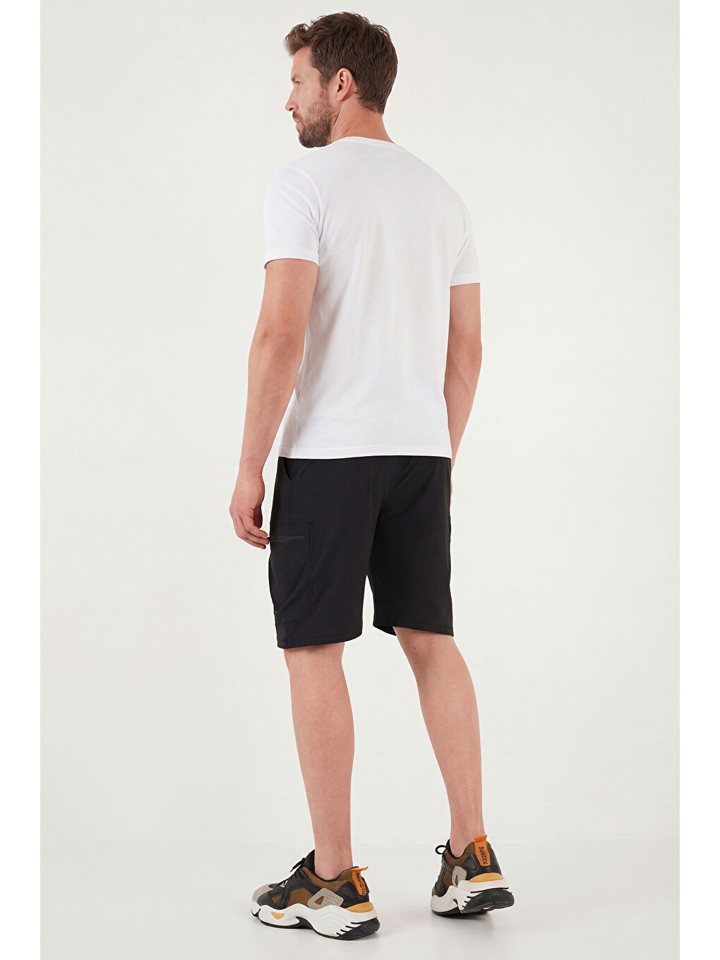 Siyah Normal Kalıp Kargo Cepli Lastikli Bel Bermuda Şort 693263-6