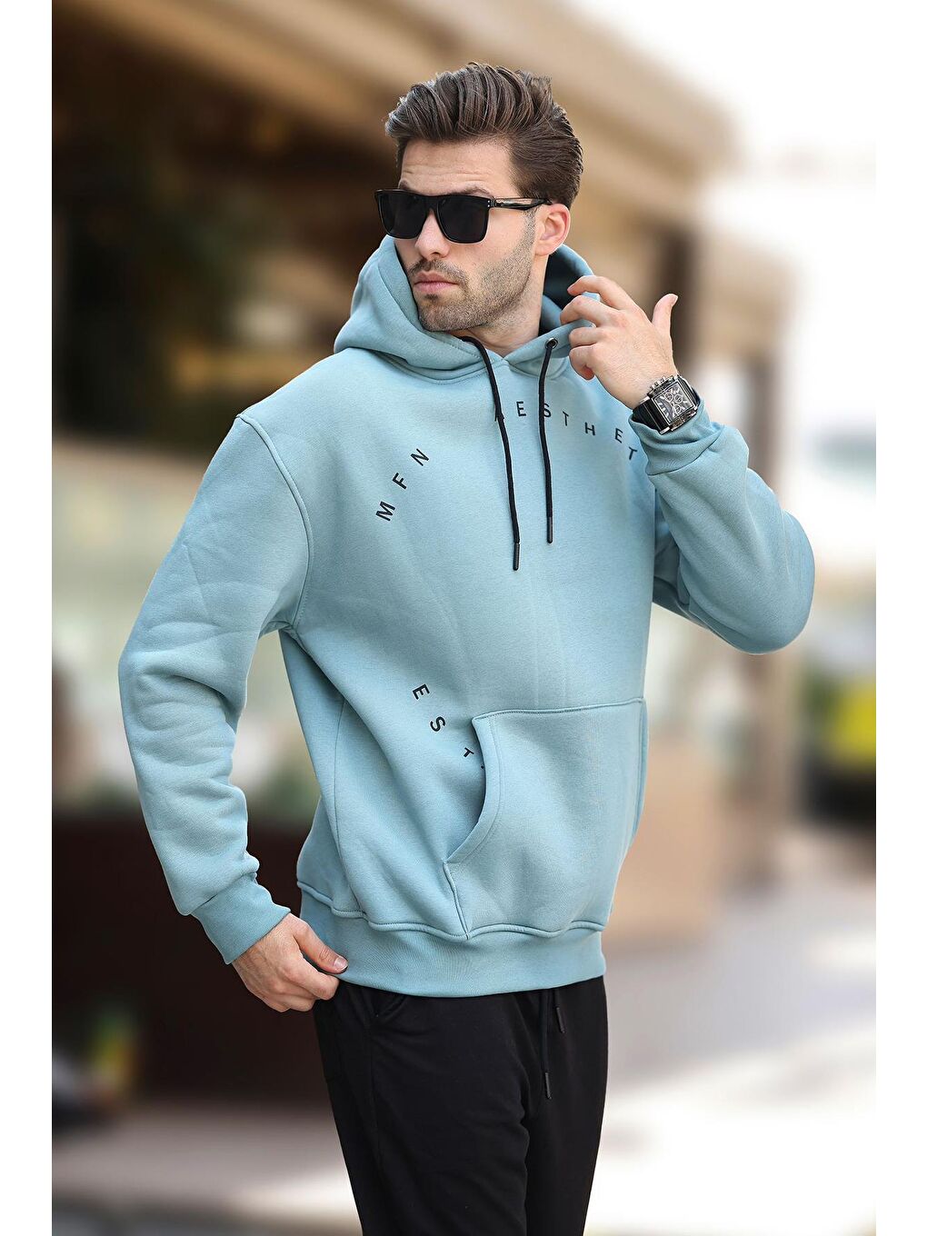 Madmext Mavi Kapüşonlu Cep Detaylı Nakışlı Erkek Sweatshirt 7054