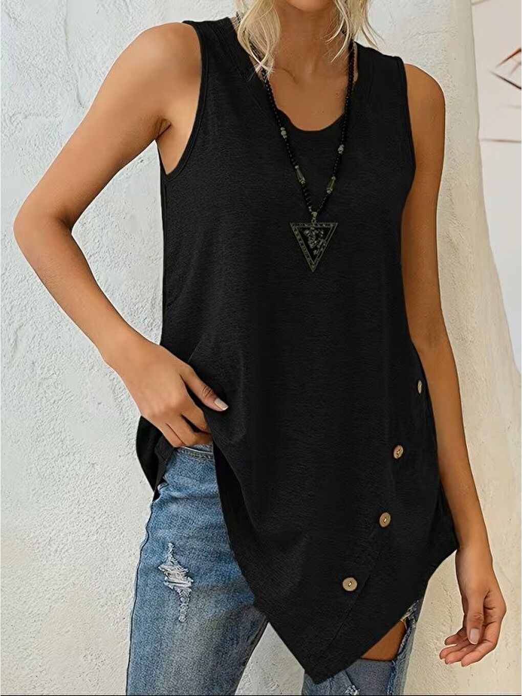 Siyah Kadın Askılı Yuvarlak Yakalı Asimetrik Kesim Detaylı Viskon Bluz-1