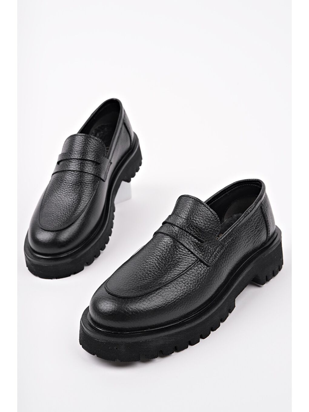 Siyah PARADİSE Hakiki Deri Kalın Taban Günlük Casual Makosen Kadın Loafer Ayakkabı-1