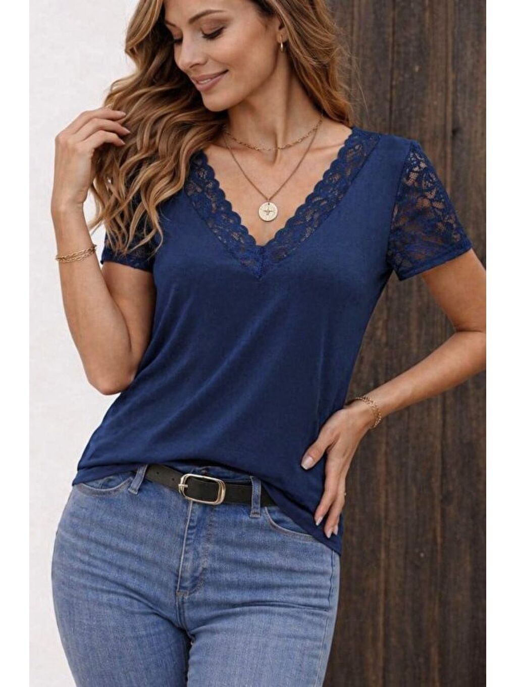 Lacivert Kadın Kısa Kollu V Yakalı Dantelli Viskon Bluz-1