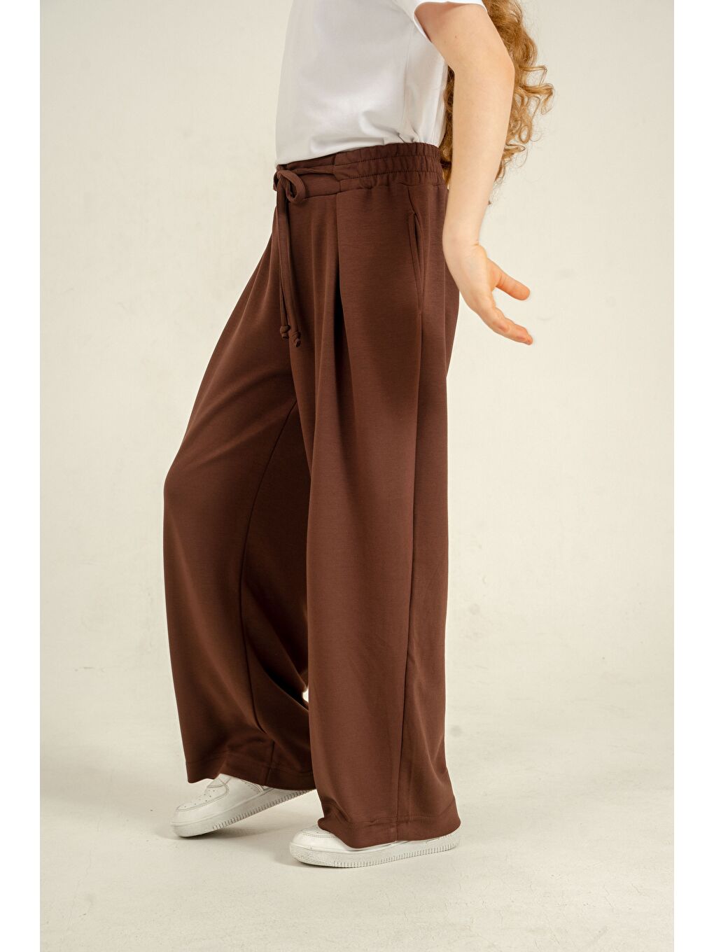 Kahverengi Ön Pileli Yumuşak Dokulu - Comfort Kumaş Kız Çocuk Eşofman Altı-2