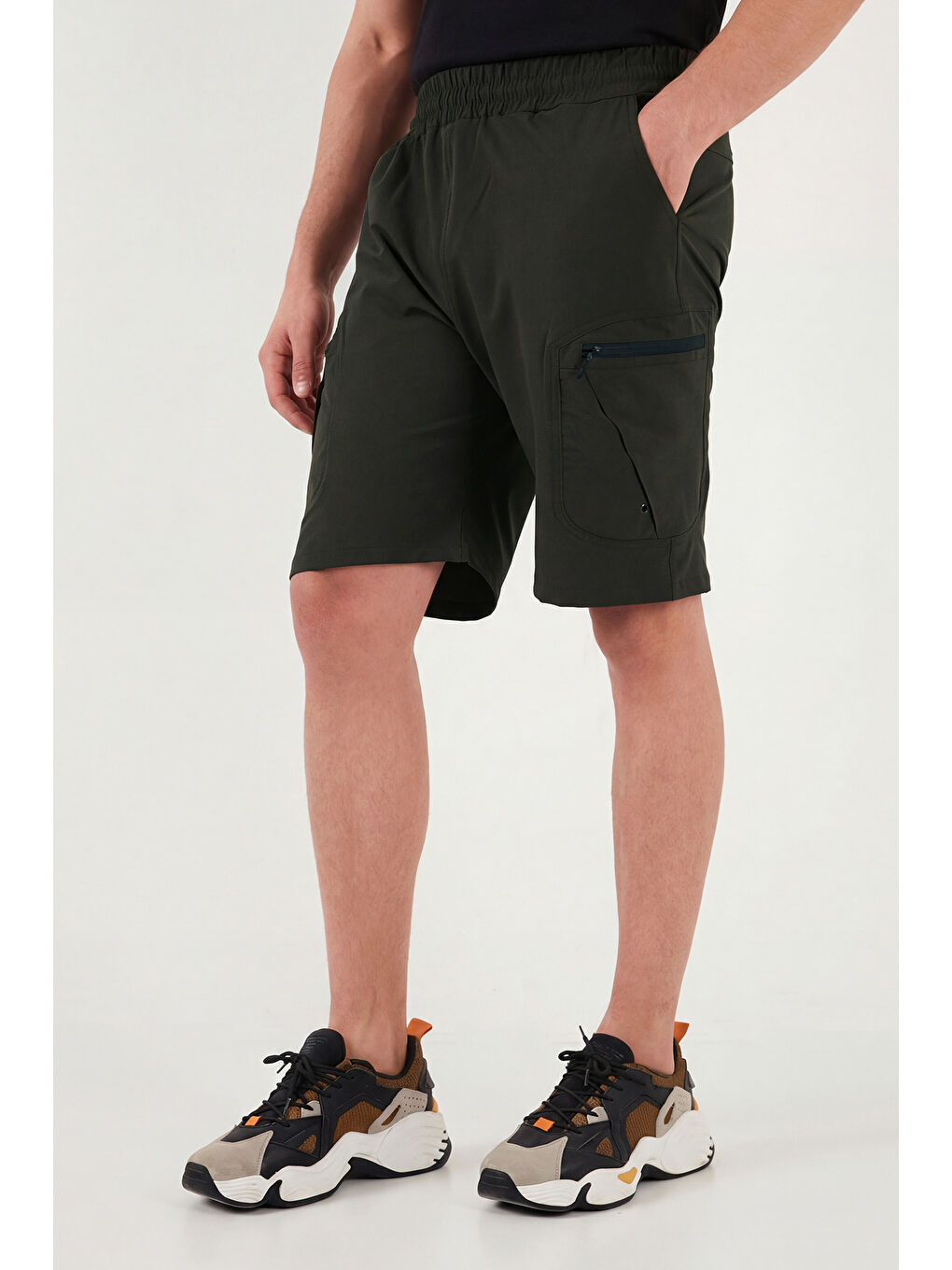 Haki Normal Kalıp Kargo Cepli Lastikli Bel Bermuda Şort 693263-4