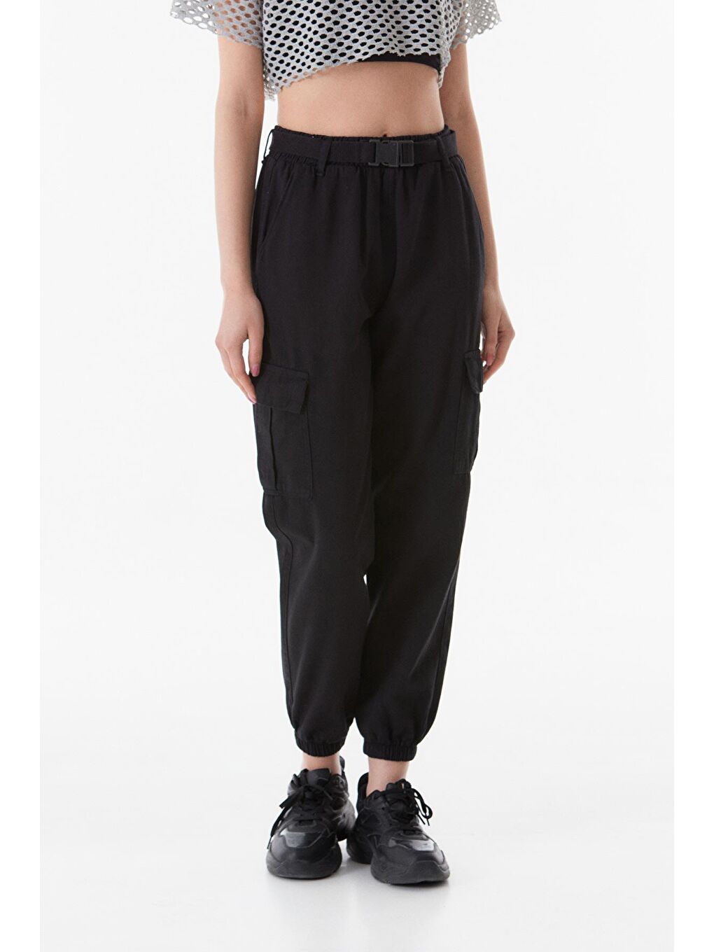 Siyah Kemerli Kargo Cepli Jogger Pantolon-2