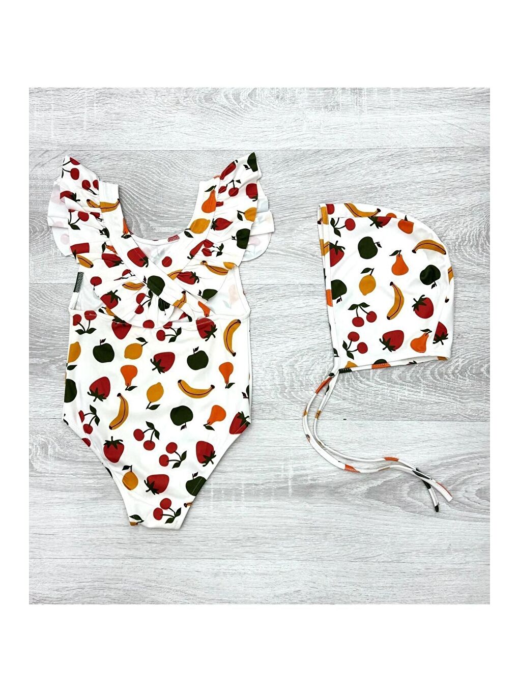 Beyaz Sırttan Çapraz Fırfır Detaylı Boneli Kız Çocuk Mayo-1