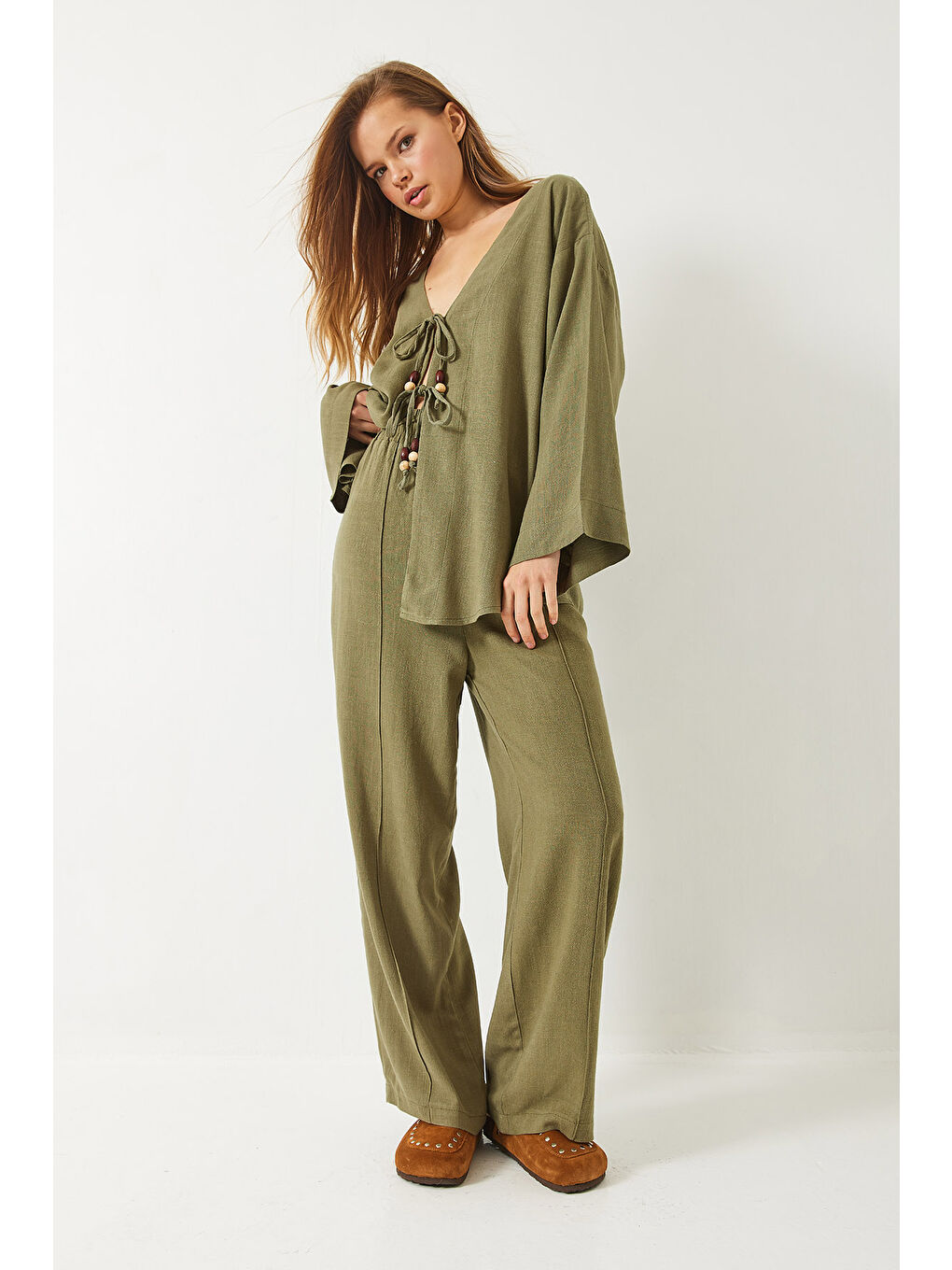 Yeşil Kadın Önden Bağlamalı Boncuk Detaylı Keten Alt-Üst Takım-4