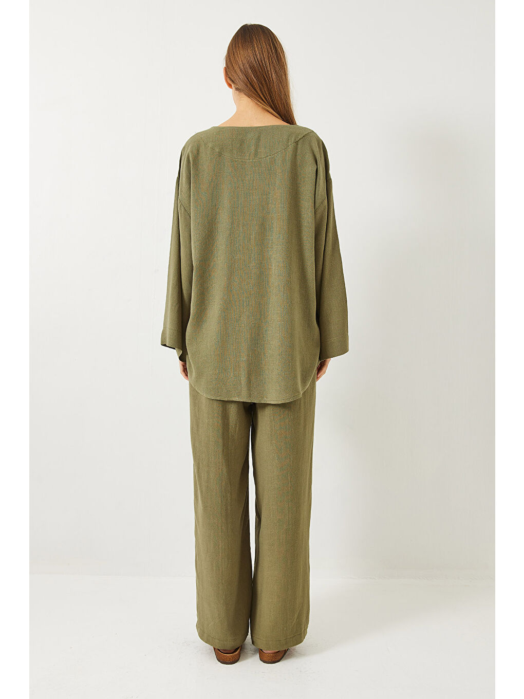 Yeşil Kadın Önden Bağlamalı Boncuk Detaylı Keten Alt-Üst Takım-6