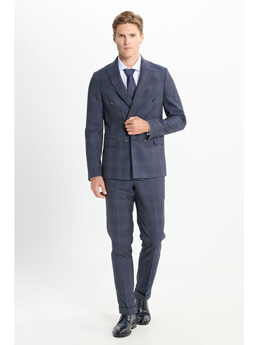 Erkek Lacivert %100 Yün Slim Fit Dar Kesim Kırlangıç Yaka Kareli Kruvaze Takım Elbise-1