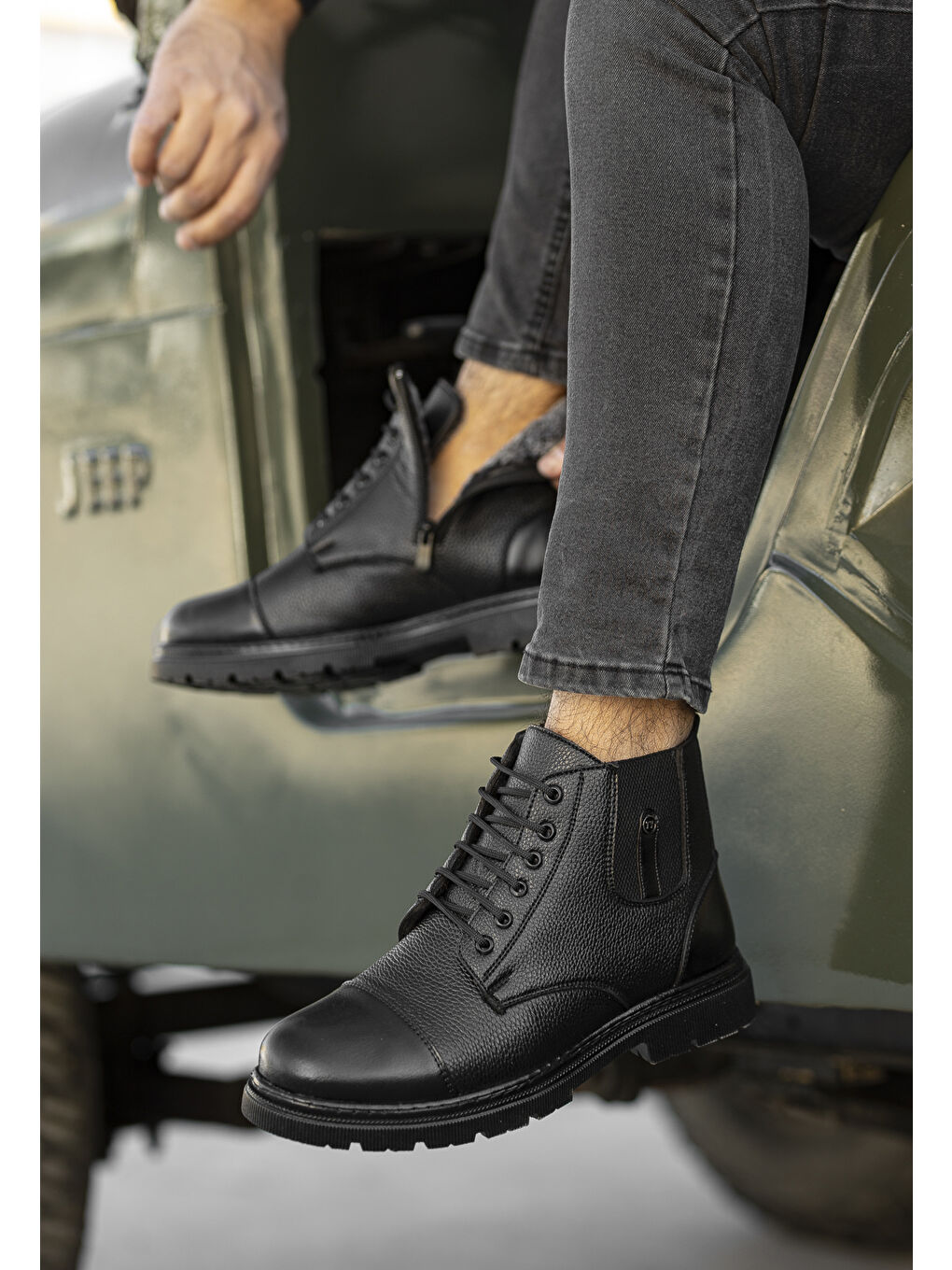 Siyah Darko Su Ve Soğuk Geçirmez İçi Kürklü Unisex 36-46 Büyük Numara Mevcut Bot-1