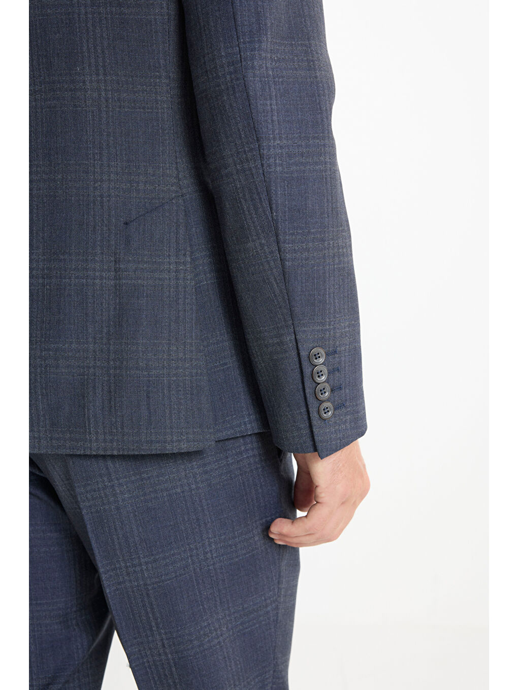 Erkek Lacivert %100 Yün Slim Fit Dar Kesim Kırlangıç Yaka Kareli Kruvaze Takım Elbise-6