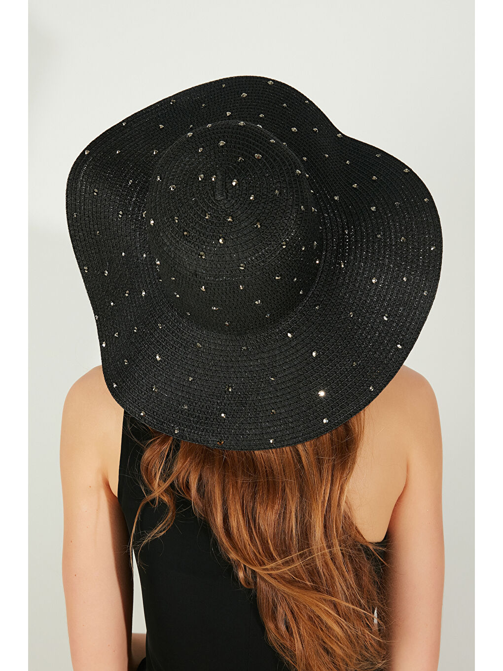 Siyah Geniş Kenarlı Taş İşlemeli Doğal Hasır Şapka  Tasarım  Güneşten Koruma İçin İdeal HSR2085-3
