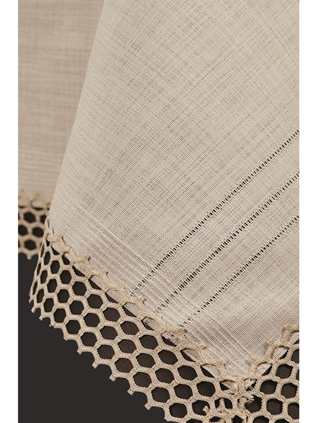 Kahverengi Asu 160x220 cm Tek Masa Örtüsü Cappucino-1