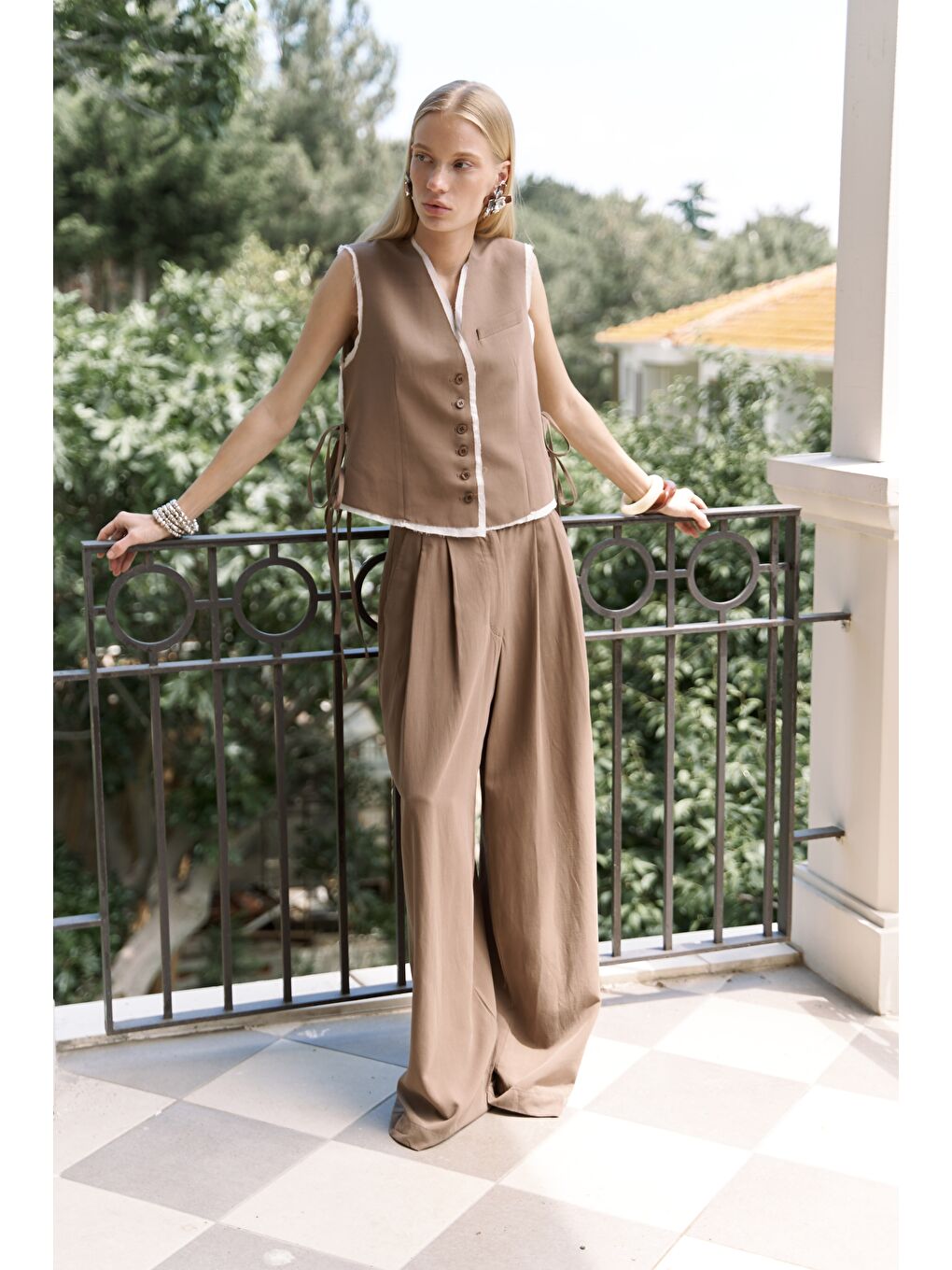 Kahverengi Shonas Bağcık Detay Kahve Yelek Pantolon Takım