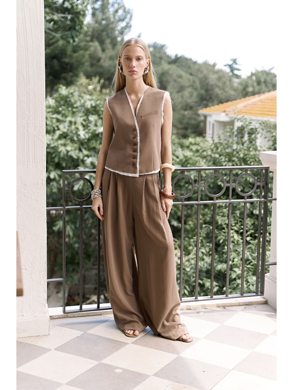 Kahverengi Shonas Bağcık Detay Kahve Yelek Pantolon Takım-1