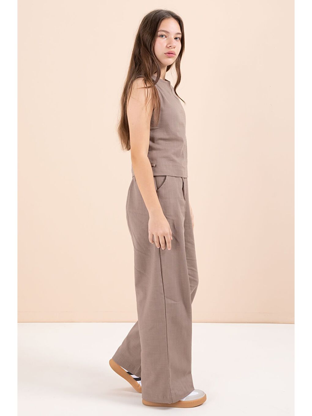 Kahverengi Geniş Paça Pantolonlu Kız Çocuk Keten Croplu Takım 23449-1