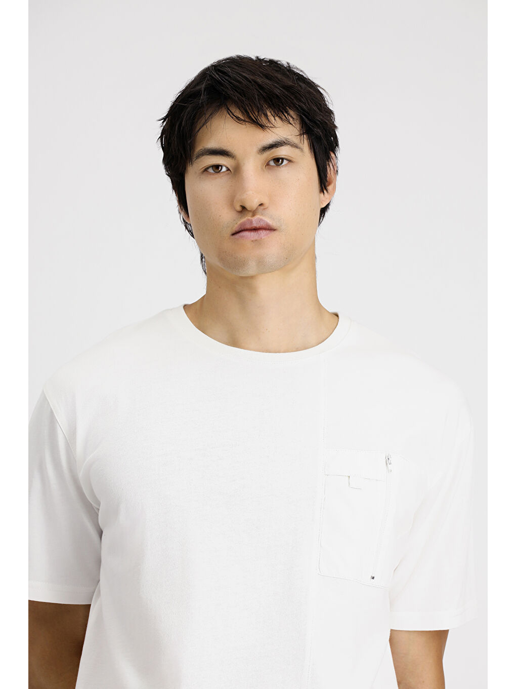 Beyaz Bisiklet Yaka Oversize Pamuk Tişört-2