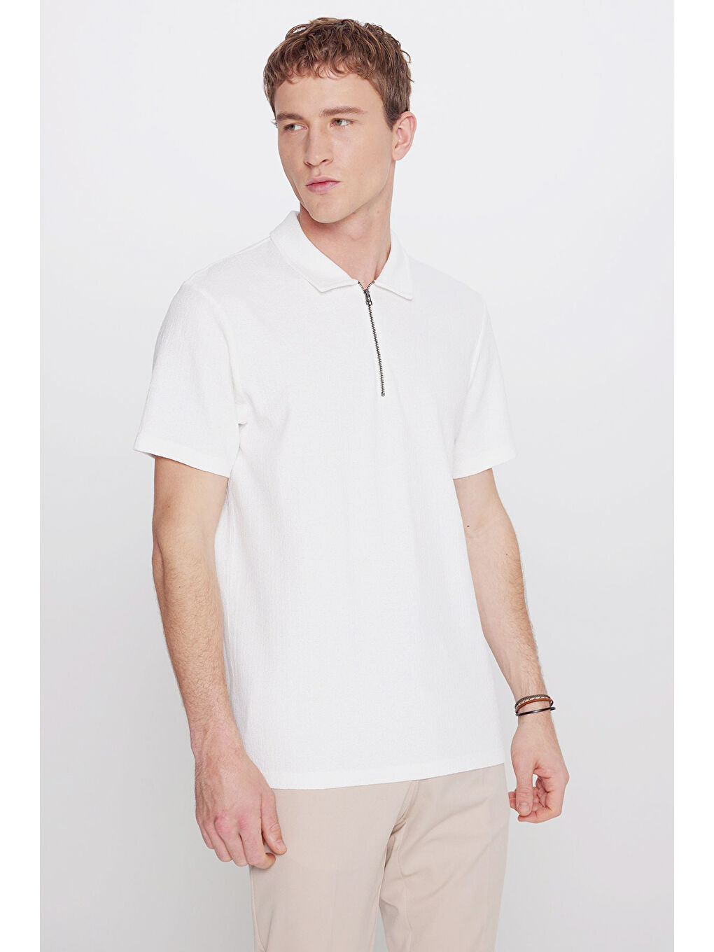 Erkek Ekru %100 Pamuk Slim Fit Dar Kesim Polo Yaka Jakarlı Tişört