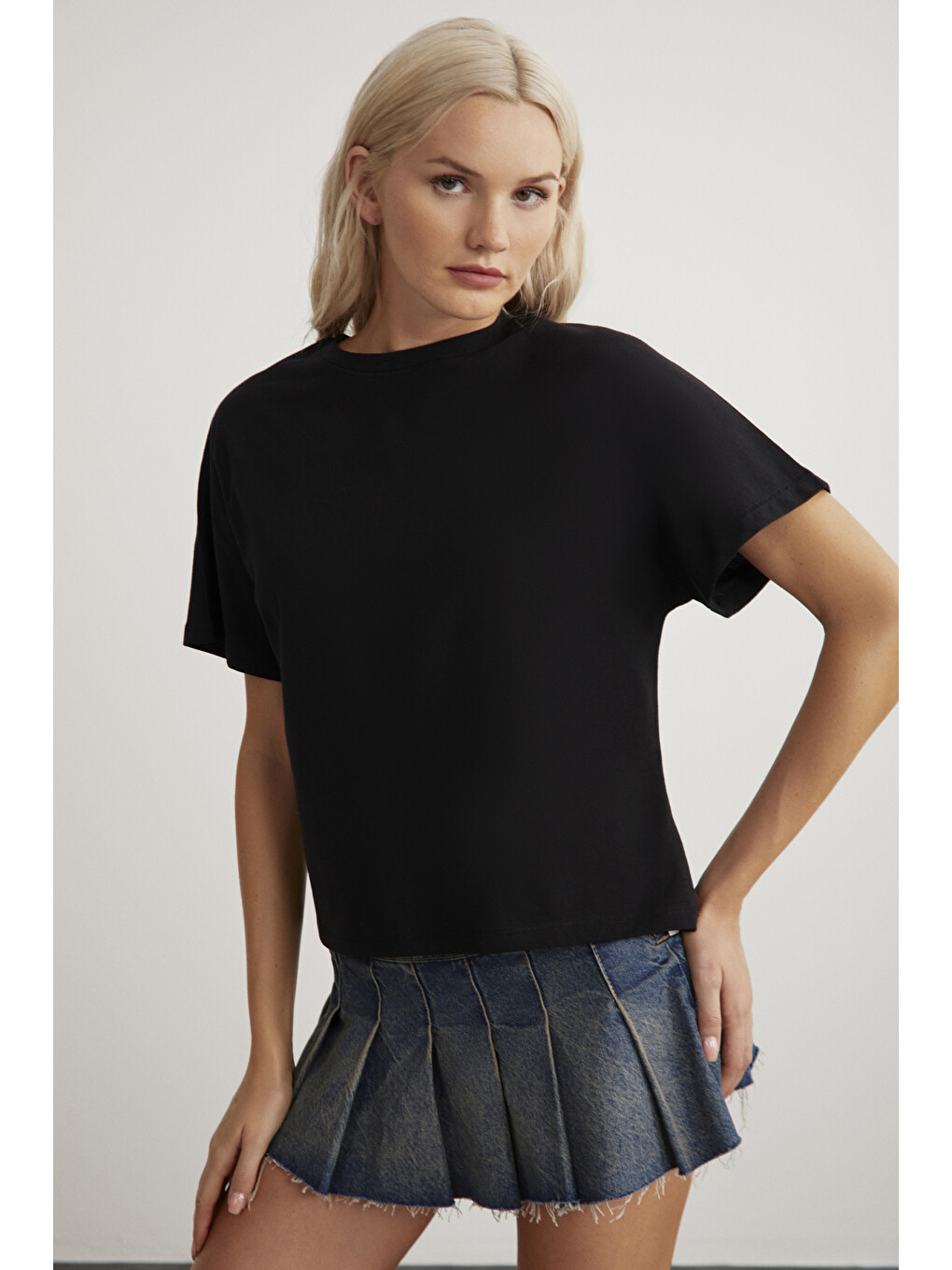 Siyah LOTTIE Kadın %100 Organik Pamuklu Regular Kalıp Bisiklet Yaka Basic Kısa Kollu SİYAH T-Shirt-3