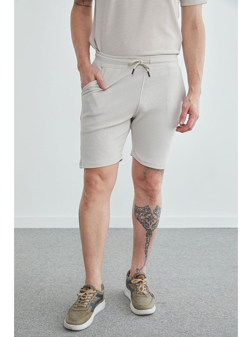 Bej Beli Lastikli Fitilli Şort-1